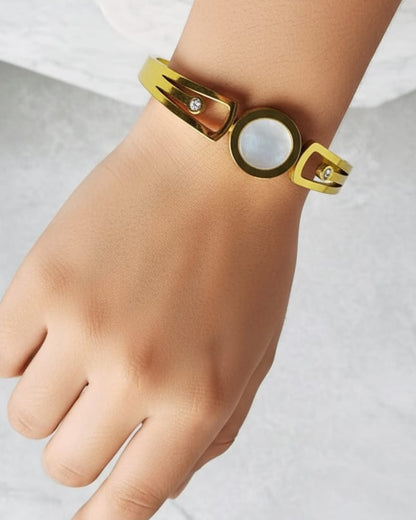 White Pearl finish and Zircon Stone Bracelet | Premium Quality | Elegant Kids Jewelry | Stainless Steel Gold Plated | Anti-tarnish | Daily wear | TE-GPKB-2311-001