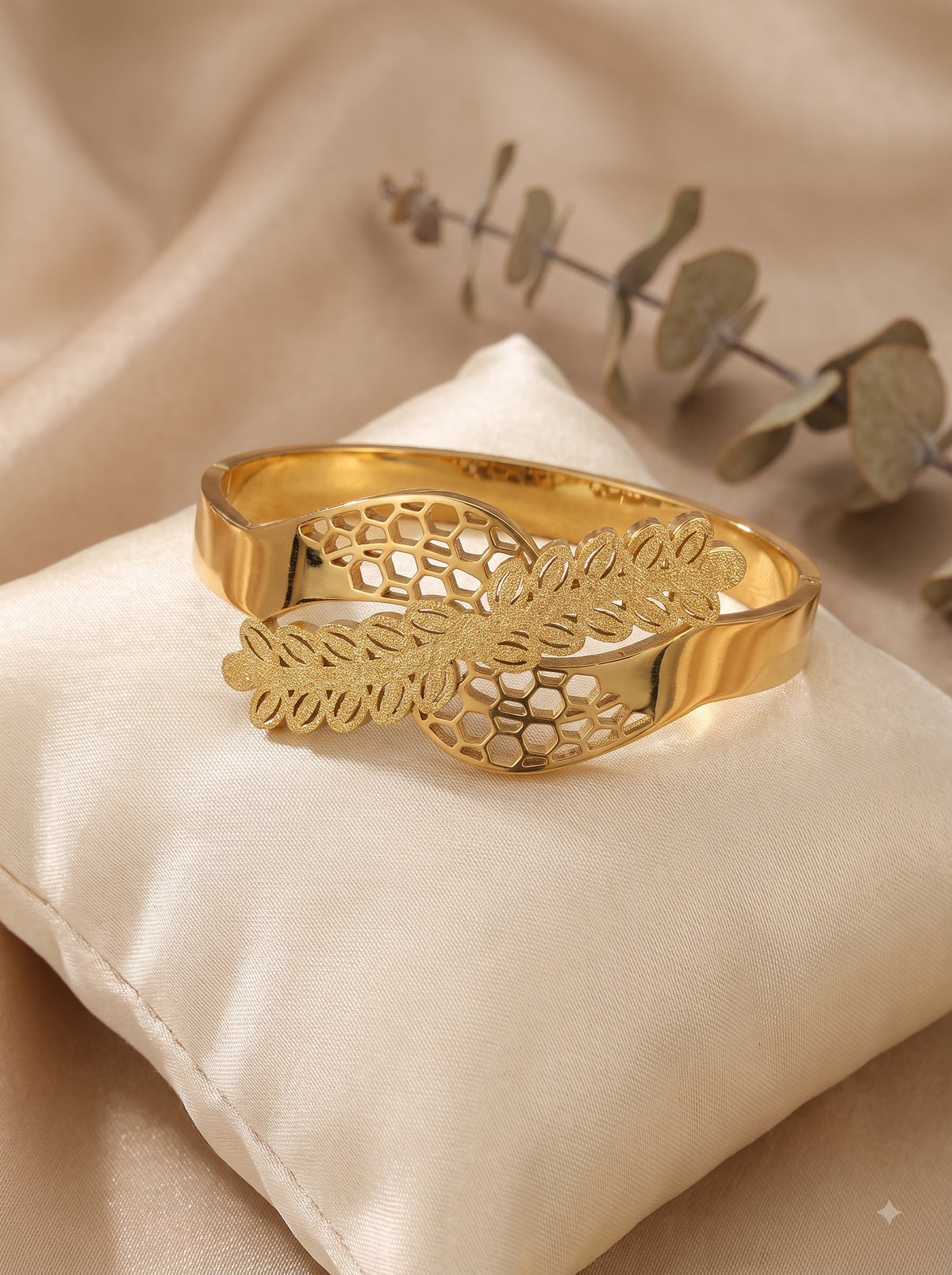 Elegant Gold-Tone Leaf Cuff Bracelet for Women | Premium Quality | Side open Bracelet