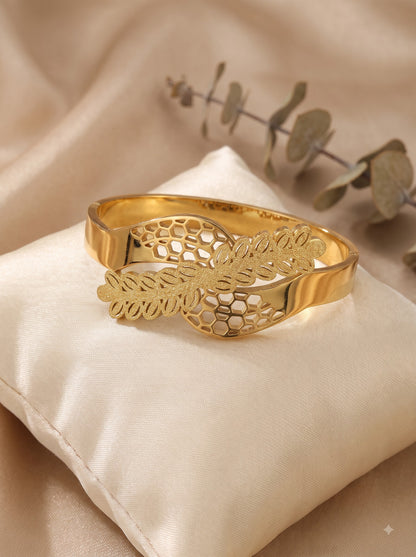 Elegant Gold-Tone Leaf Cuff Bracelet for Women | Premium Quality | Side open Bracelet