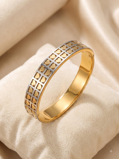 Premium Anti-Tarnish Heart Pattern Stainless Steel Bracelet | Waterproof Gold-Plated Bracelets for Women