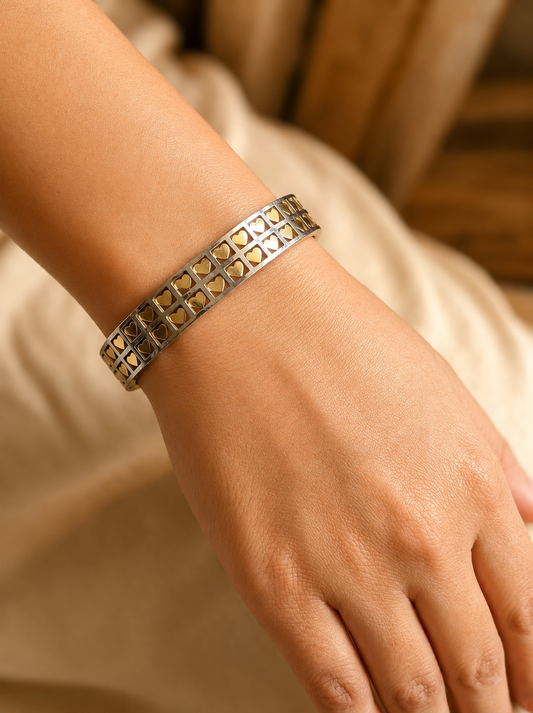 Premium Anti-Tarnish Heart Pattern Stainless Steel Bracelet | Waterproof Gold-Plated Bracelets for Women