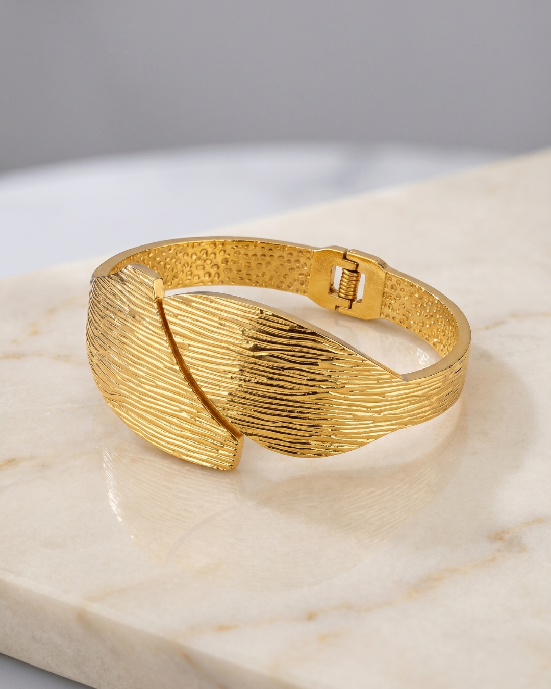 Luxury Textured Gold Leaf Bracelet  | Stainless Steel Gold Plated