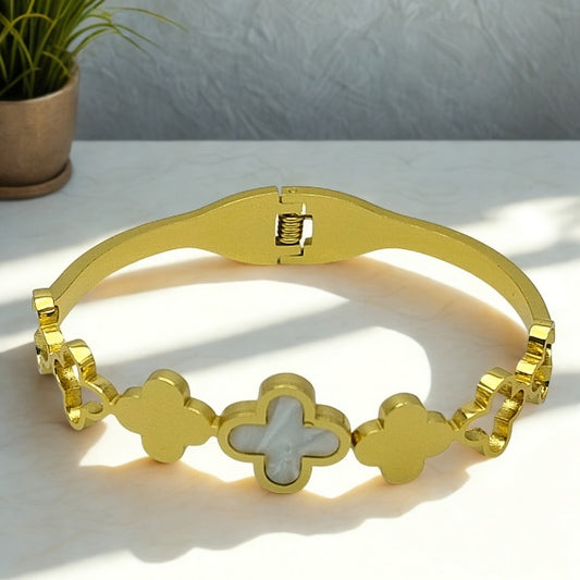 Elegant Gold Clover Bracelet with White Inlay | Stainless Steel Gold Plated | Anti-tarnish | Daily wear | TE-GPKB-2311-004