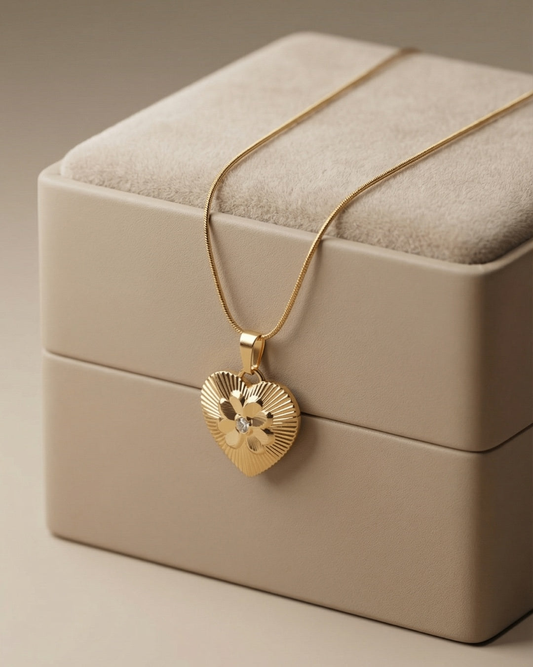 Gold Heart Blossom Pendant Necklace | Stainless Steel Gold Plated | Anti-tarnish Necklace | Daily wear | TE-GPC-0511-031