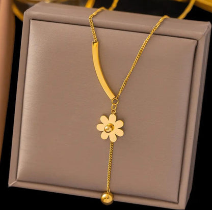 Flower Drop Necklace | Stainless Steel Gold Plated | Anti-tarnish Necklace | Daily wear | TE-GPC-0511-003
